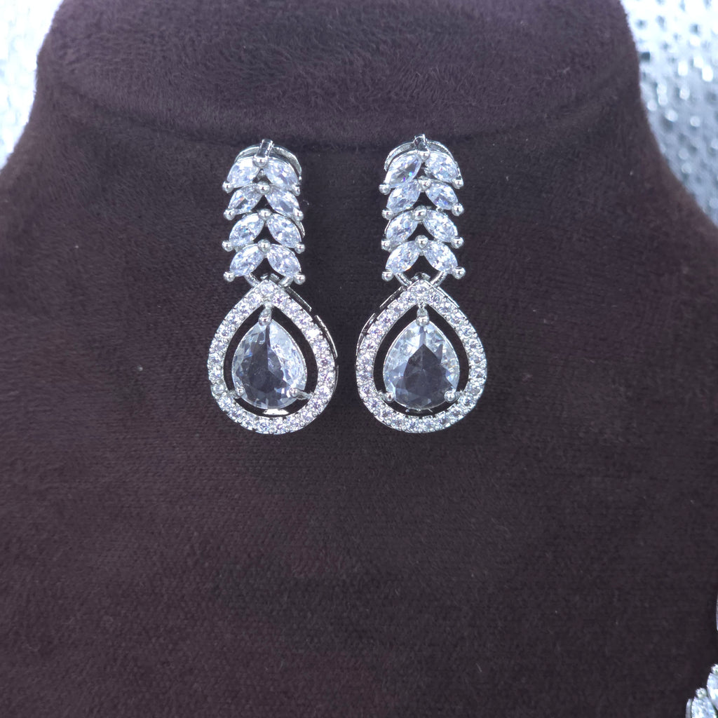 Premium American Diamond Bridal Necklace Set - طقم عقد زفاف مرصع بالألماس الأمريكي الفاخر