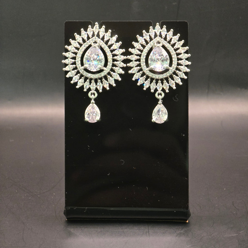 Luxury Diamond White CZ Sunburst Halo Drop Earrings – Elegant TearDrop Danglers | أقراط زركون ألماسية