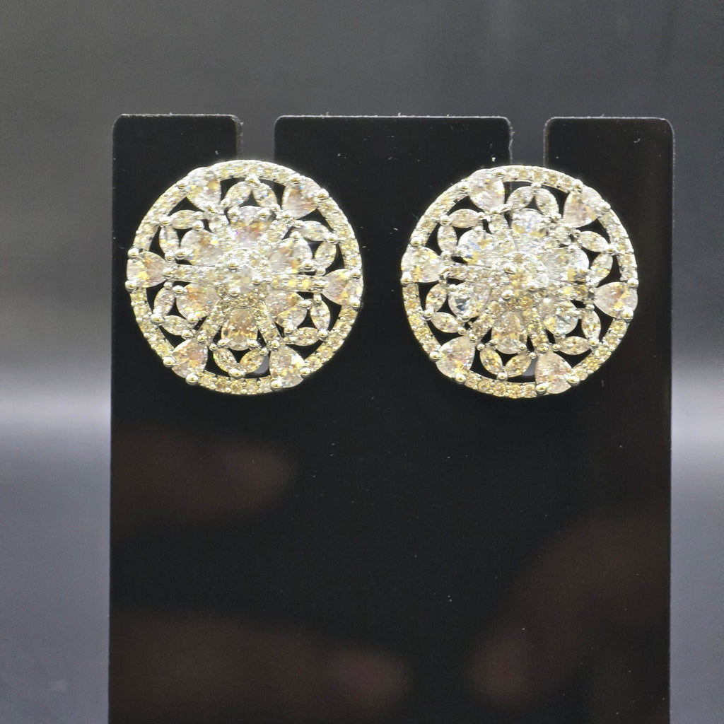 Manruya Silver Lace Floral Mandala Stud Earrings - أقراط الماندالا الفضية