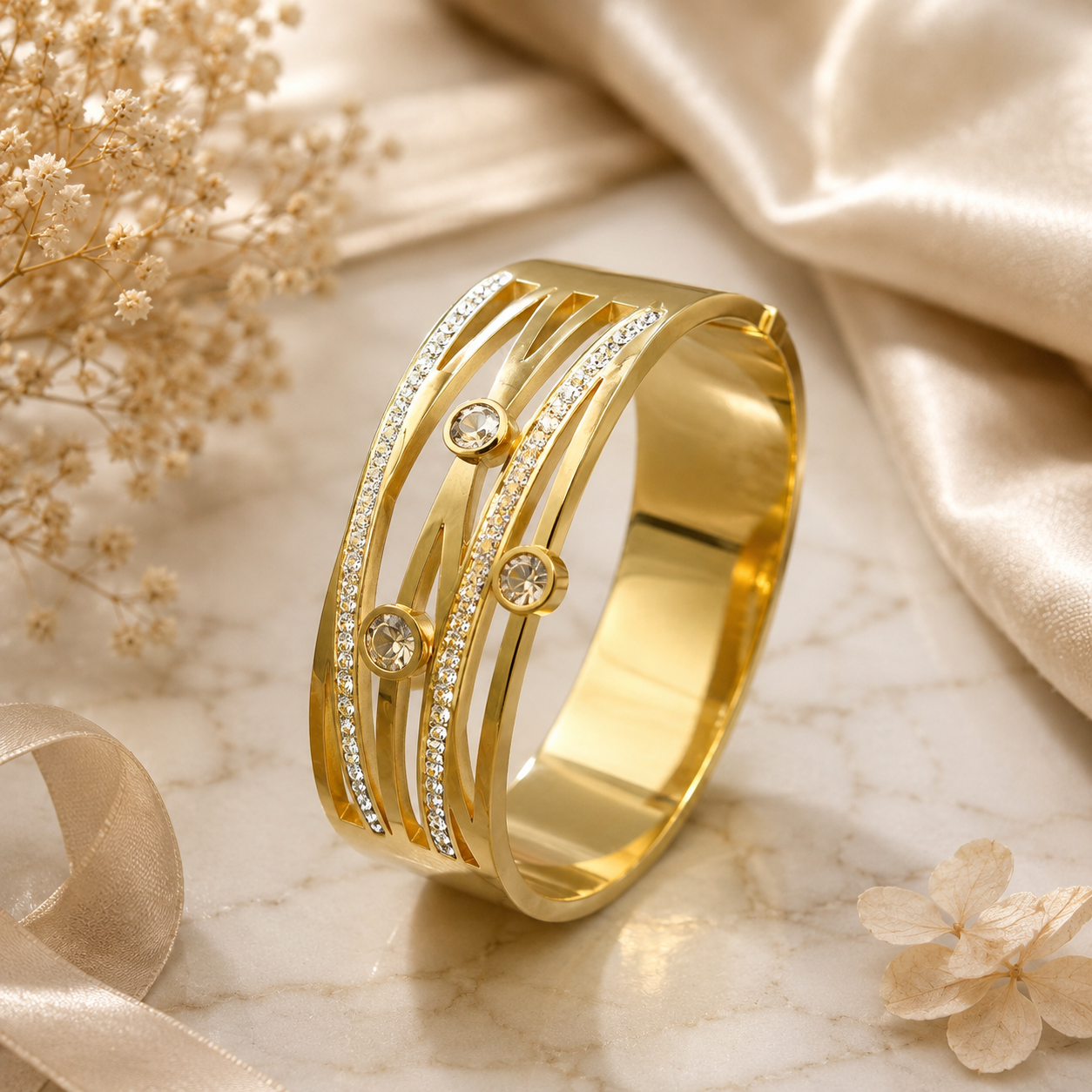Manruya Anti-Tarnish Gold Crystal Cuff Bracelet | سوار مانرويا الذهبي المفتوح بالكريستال المقاوم لتغير اللون