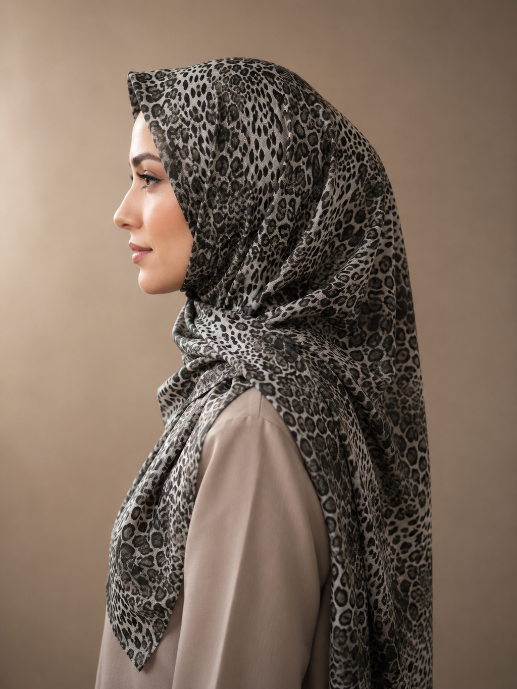 Luxury Leopard Print Modal Shayla Hijab | شيلة مودال فاخرة بنقشة ليوبارد أنيقة - Fabric Modal | القماش مودال