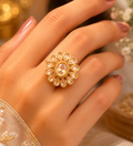 Manruya Traditional Kundan Floral Ring - خاتم كوكتيل منرويا بتصميم وردة الكوندان