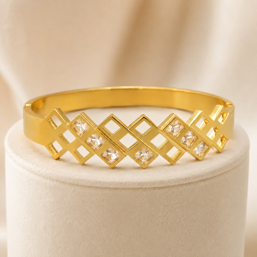 Zelara Anti-Tarnish Gold Bracelet | سوار زيلارا ذهبي مقاوم للتصبغ
