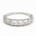 Seraphina Silver-Tone Heart Stone Bracelet | سوار سيرافينا بلون فضي بأحجار على شكل قلب