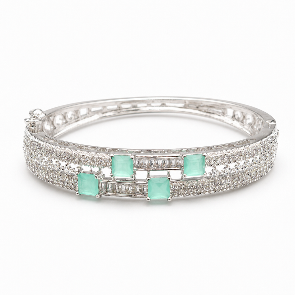Aurelia Silver-Tone Green Stone Bracelet | سوار أوريليا بلون فضي بأحجار خضراء