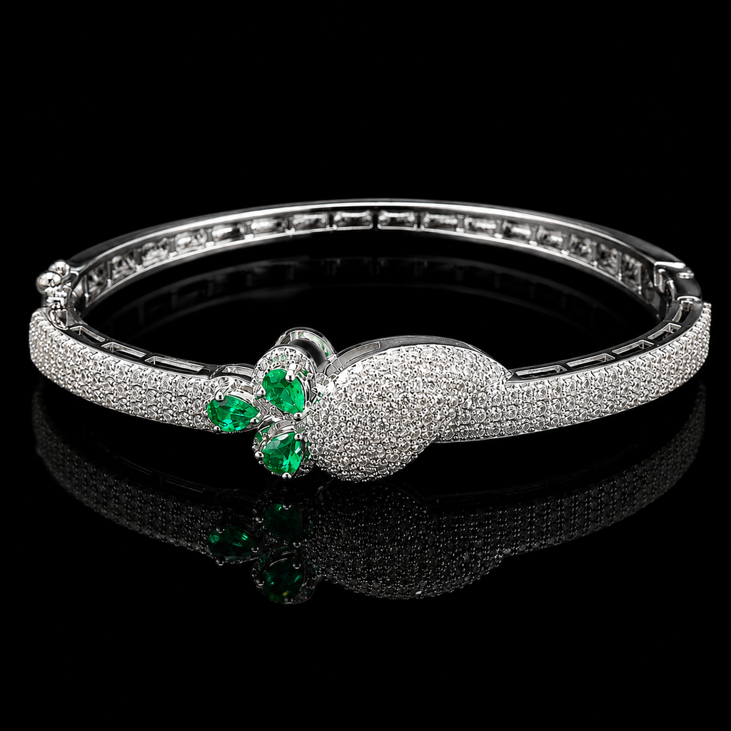 Verdélia Green Stone Silver-Tone Bracelet | سوار فيرديليا بلون فضي بحجر أخضر