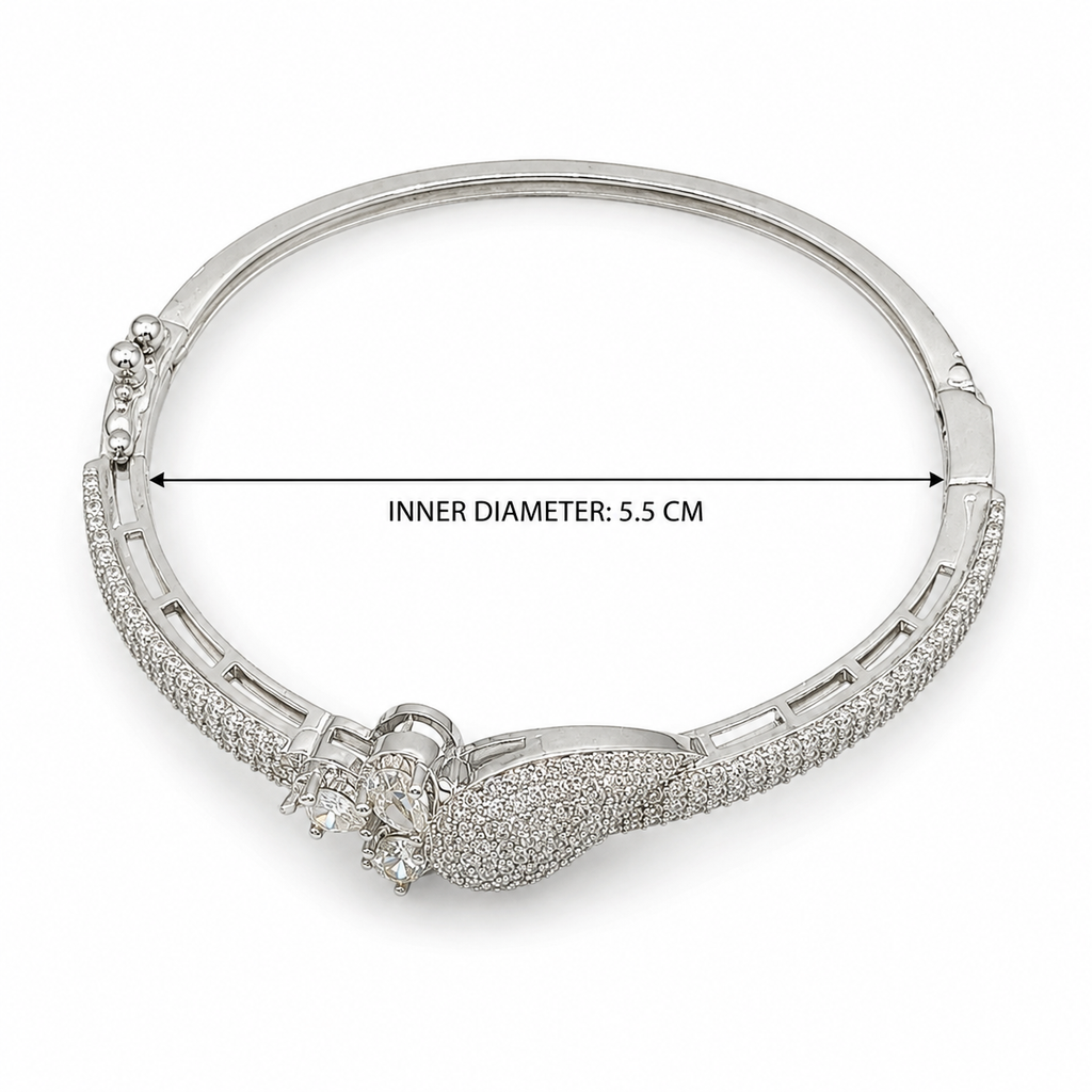 Elarisse Silver-Tone Clear Stone Bracelet | سوار إلاريـس بلون فضي بأحجار شفافة