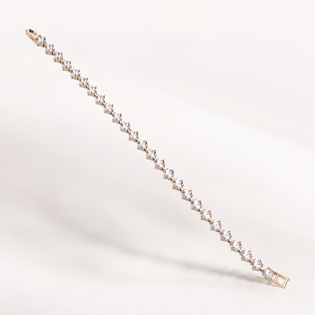 The Infinite Edge Square-Cut Bracelet | سوار "إنفينيت إيدج" بقطع المربع