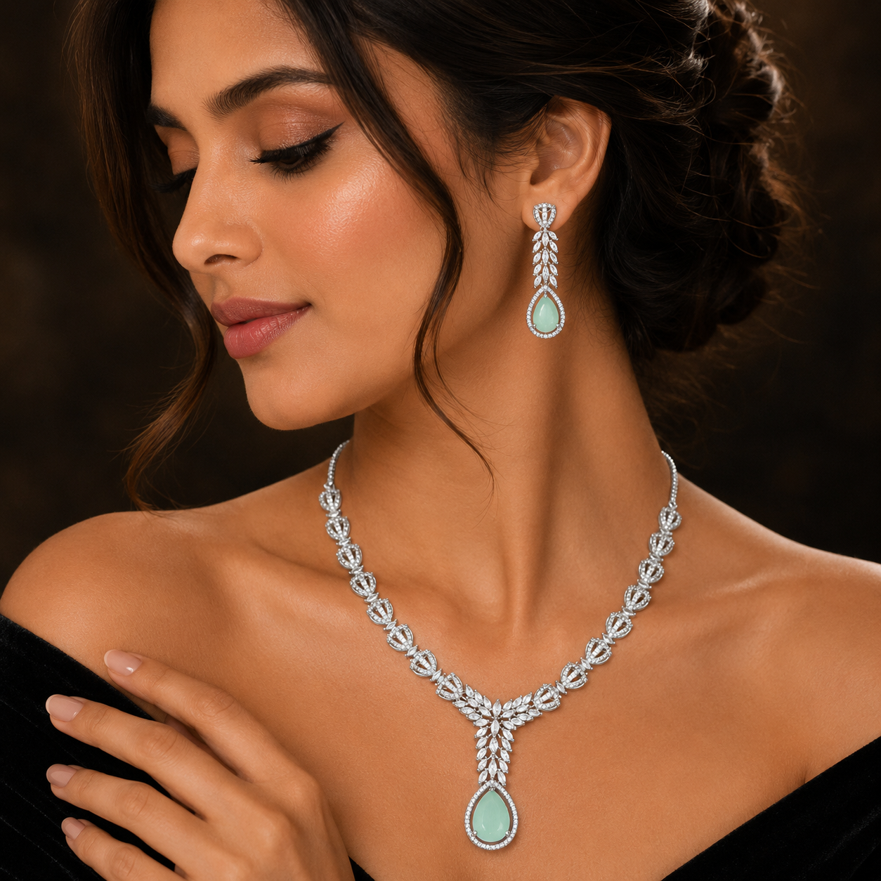 Luxury Crystal Drop Necklace & Earring Set for Women | طقم عقد وأقراط فاخر للنساء