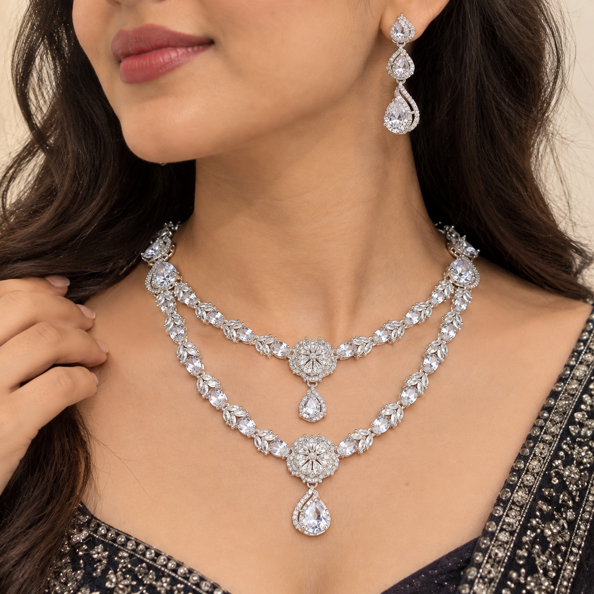 Silver-Tone Crystal Double-Layer Necklace & Chandelier Earrings Set | طقم عقد بطبقتين وأقراط متدلية بالكريستال واللون الفضي