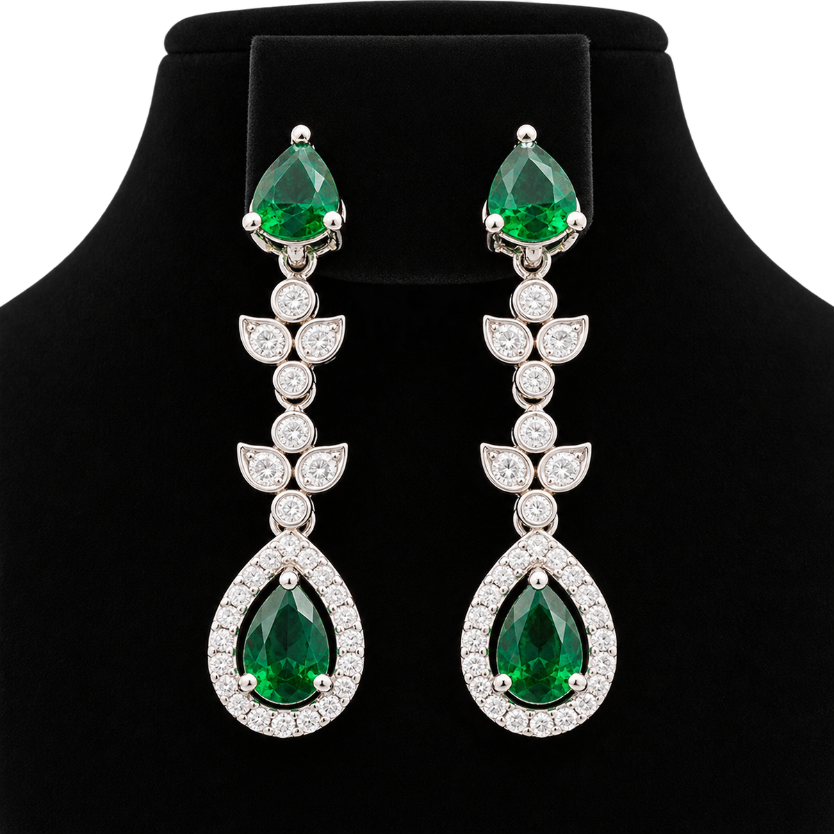 Emerald Green Crystal Necklace & Earrings Set – Silver-Tone | طقم عقد وأقراط بأحجار خضراء زمردية – لون فضي