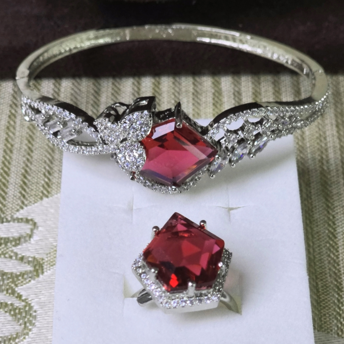 Elegant Red Lock Diamond Jewelry Set with Cubic Zirconia