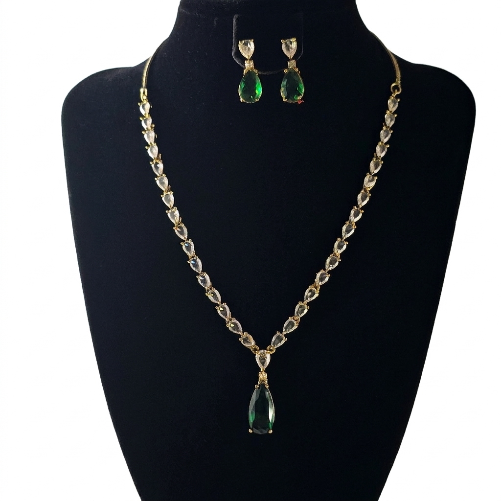 Emerald Green Teardrop Necklace & Earring Set for Women | طقم عقد وأقراط أخضر فاخر للنساء