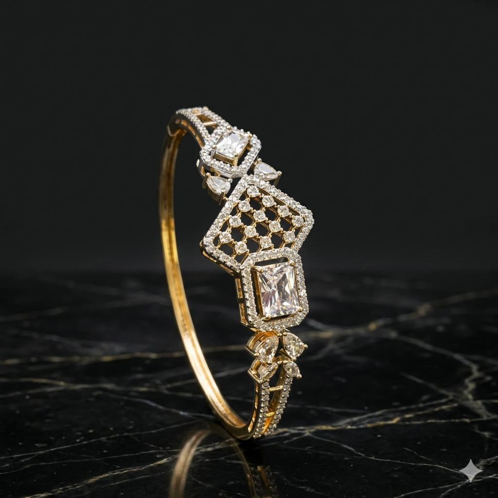 Gilded Celestial Petal Pave Bracelet | سوار بتلات النجوم الذهبي المرصع بالبافيه