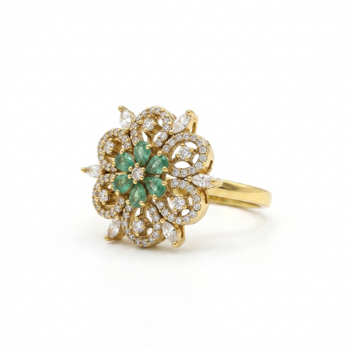 Emerald Floral Crystal Ring for Women | خاتم وردة زمردية فاخر للنساء