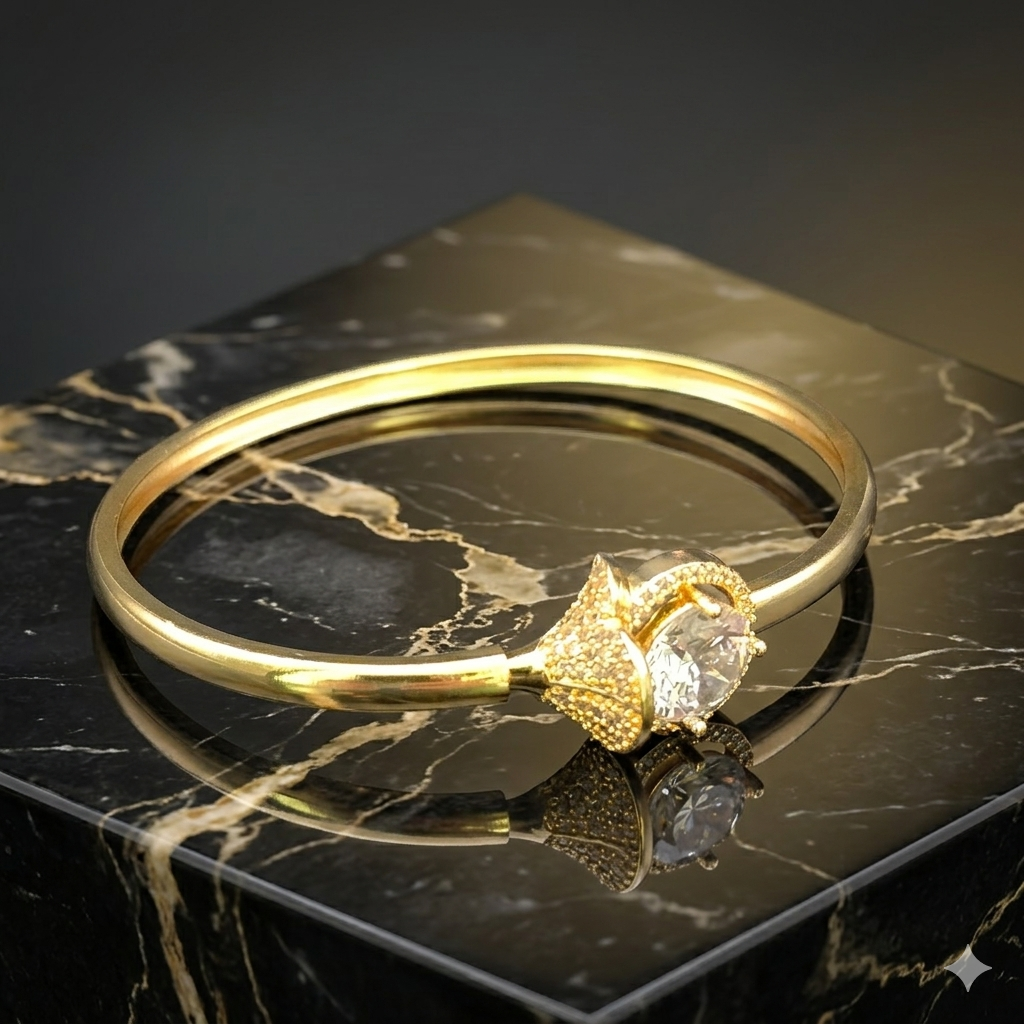 Gilded Celestial Radiant Starburst Bracelet | سوار النجوم الذهبي المتلألئ بتصميم البافيه