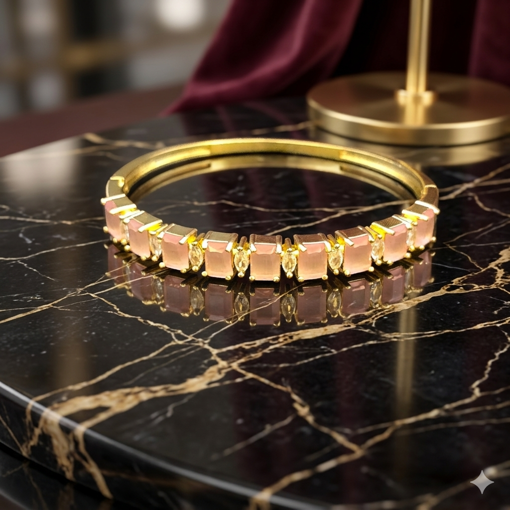 Golden Floral Halo Pink Stone Bracelet | سوار ذهبي بزهور الهالة والأحجار الوردية