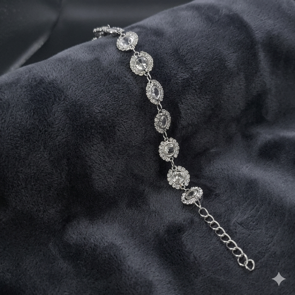 The Radiant Solis Halo Bracelet | سوار "سوليس" بتصميم الشمس المشعة