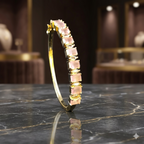 Golden Floral Halo Pink Stone Bracelet | سوار ذهبي بزهور الهالة والأحجار الوردية
