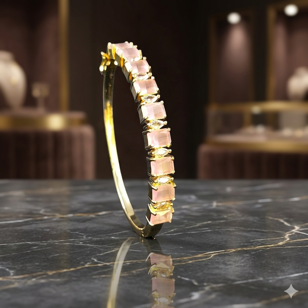 Golden Floral Halo Pink Stone Bracelet | سوار ذهبي بزهور الهالة والأحجار الوردية