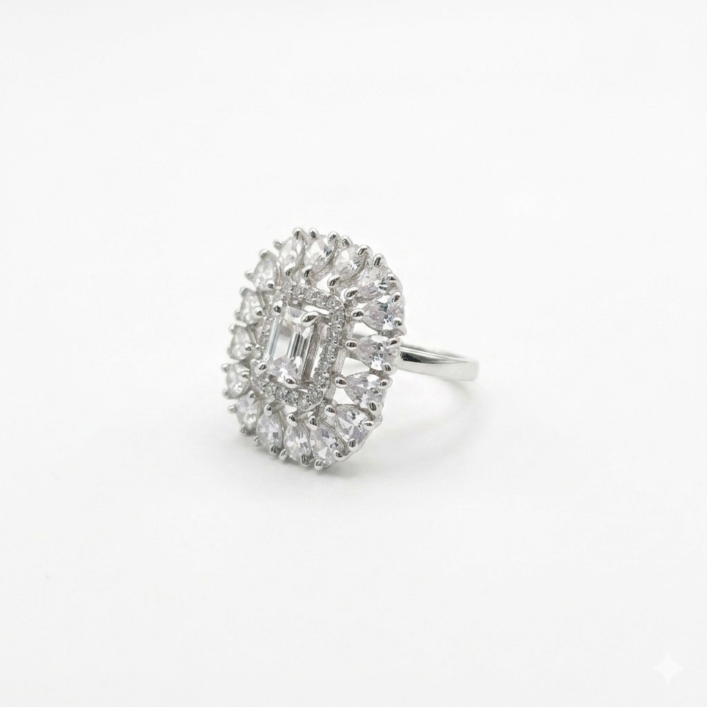 Silver Emerald Cut CZ Halo Statement Ring for Women | خاتم فضي فاخر بحجر زمردي ولمسات CZ