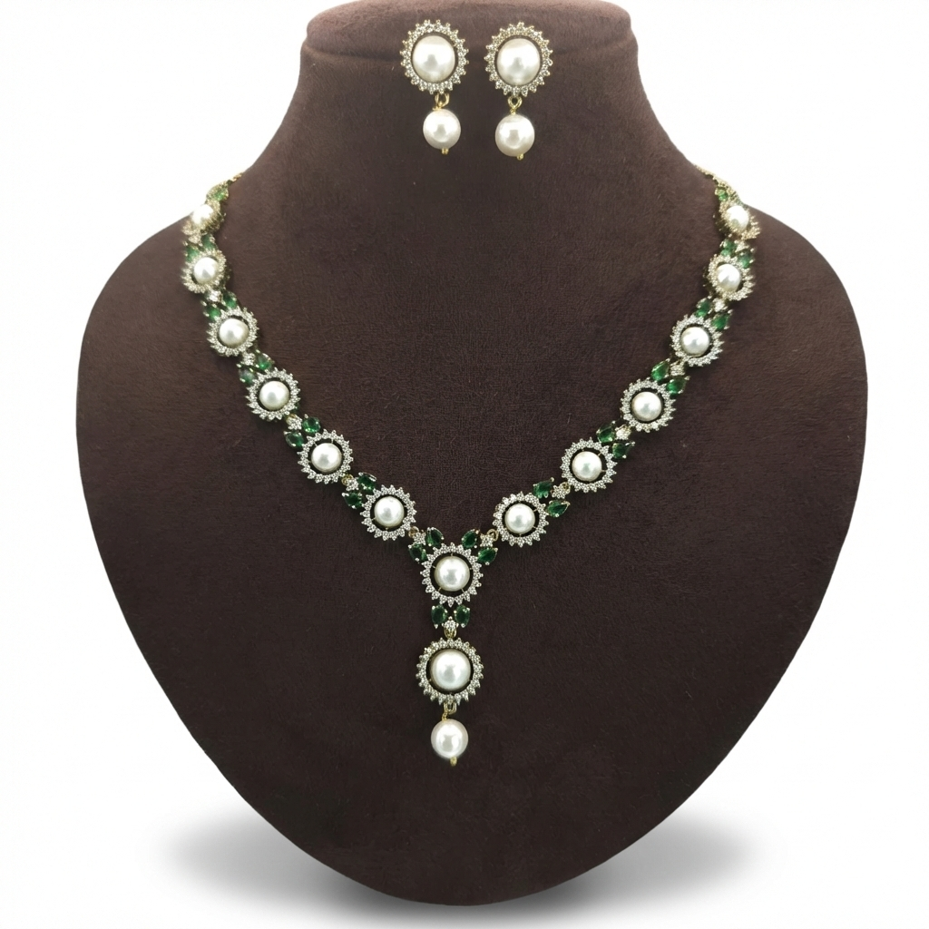 "Garden of Eden" Victorian-Plated Emerald & Pearl  Set | طقم عقد ذهبي زمرد ولؤلؤ