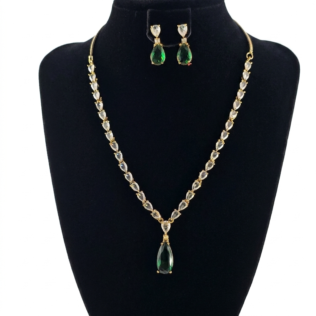 Emerald Green Teardrop Necklace & Earring Set for Women | طقم عقد وأقراط أخضر فاخر للنساء