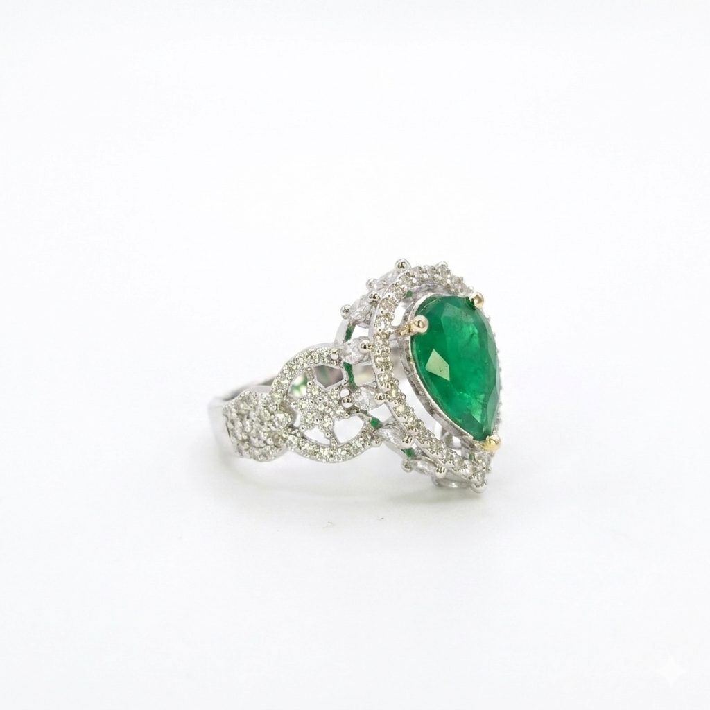 Emerald Teardrop Statement Ring for Women | خاتم زمرد أخضر فاخر للنساء