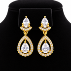 Gold-Tone Crystal Necklace & Earrings Set – Teardrop Design | طقم عقد وأقراط كريستالي بلون ذهبي وتصميم الدمعة