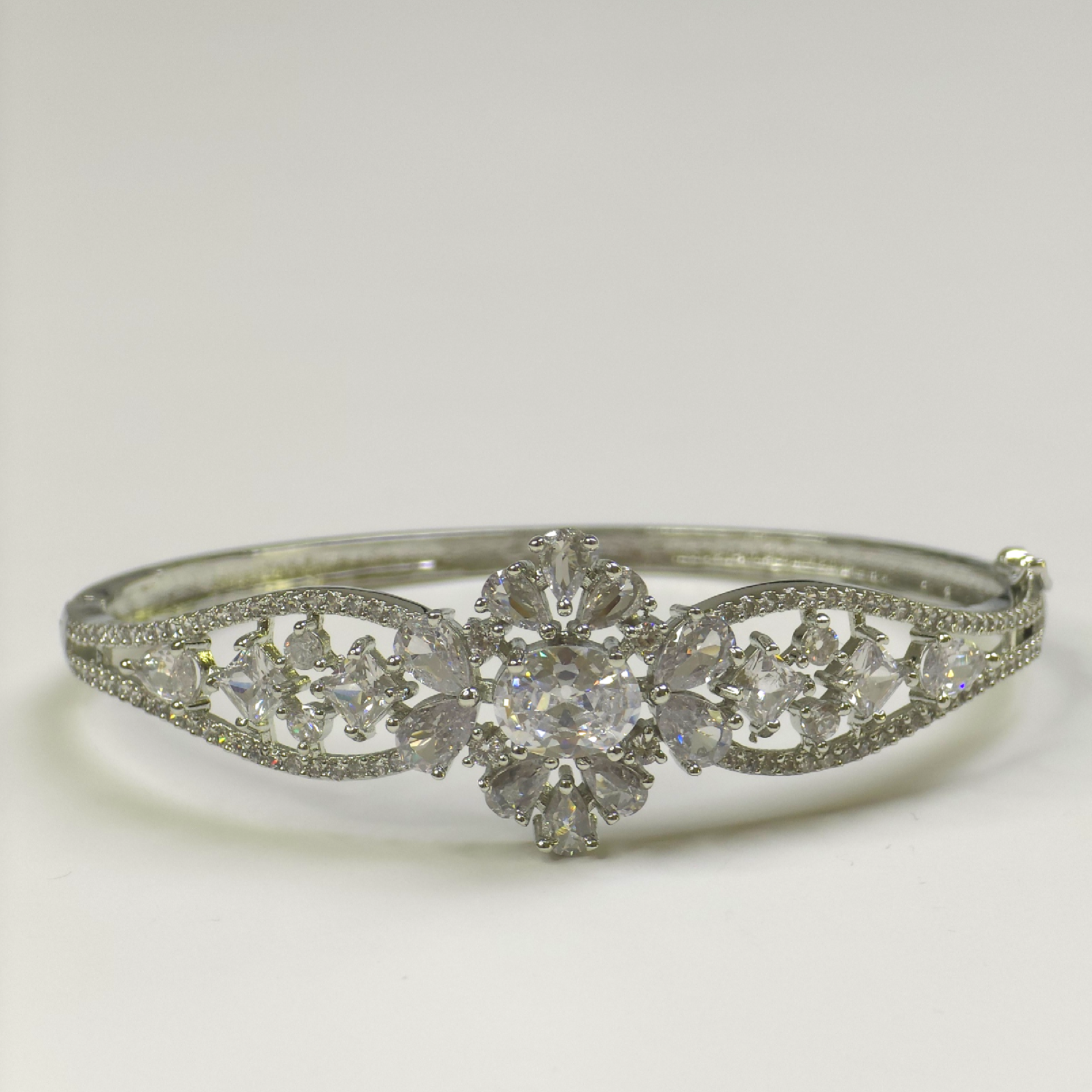 Exquisite Silver Cubic Zirconia Bracelet – Wedding & Party Collection