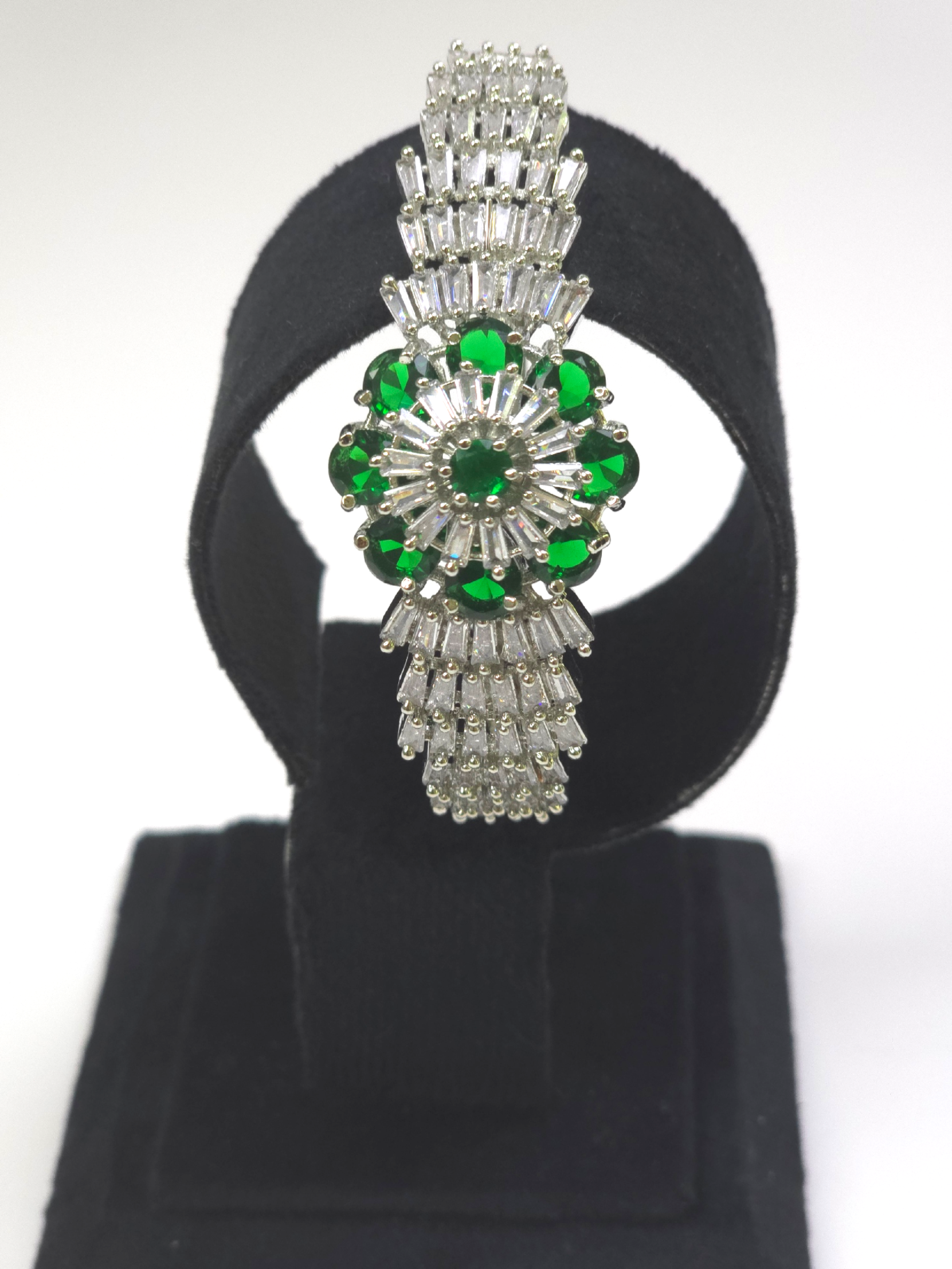 Elegant Green Cubic Zirconia Kada – Sophisticated Party Collection