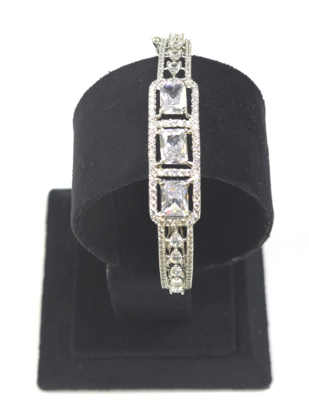 Elegant Clear Cubic Zirconia Kada – Exquisite Party Collection