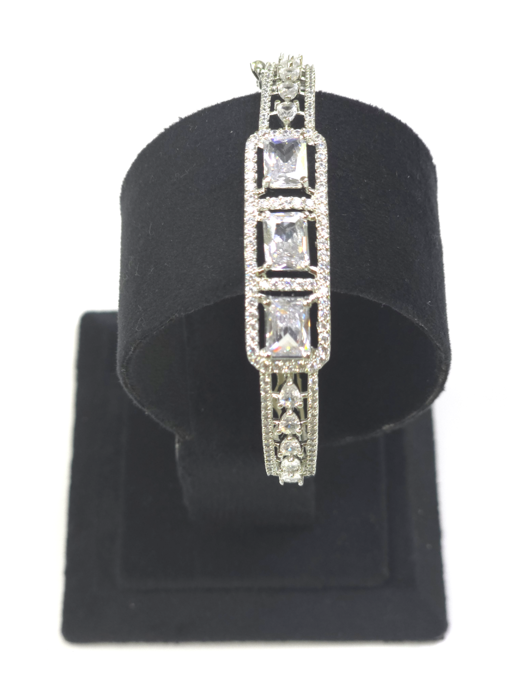 Elegant Clear Cubic Zirconia Kada – Exquisite Party Collection