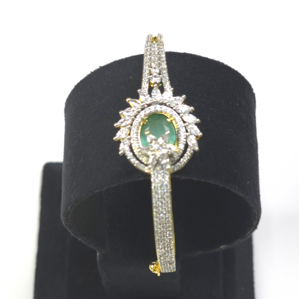 Exquisite Green Stone Dual-Tone Kada – Elegant Party & Festive Wear