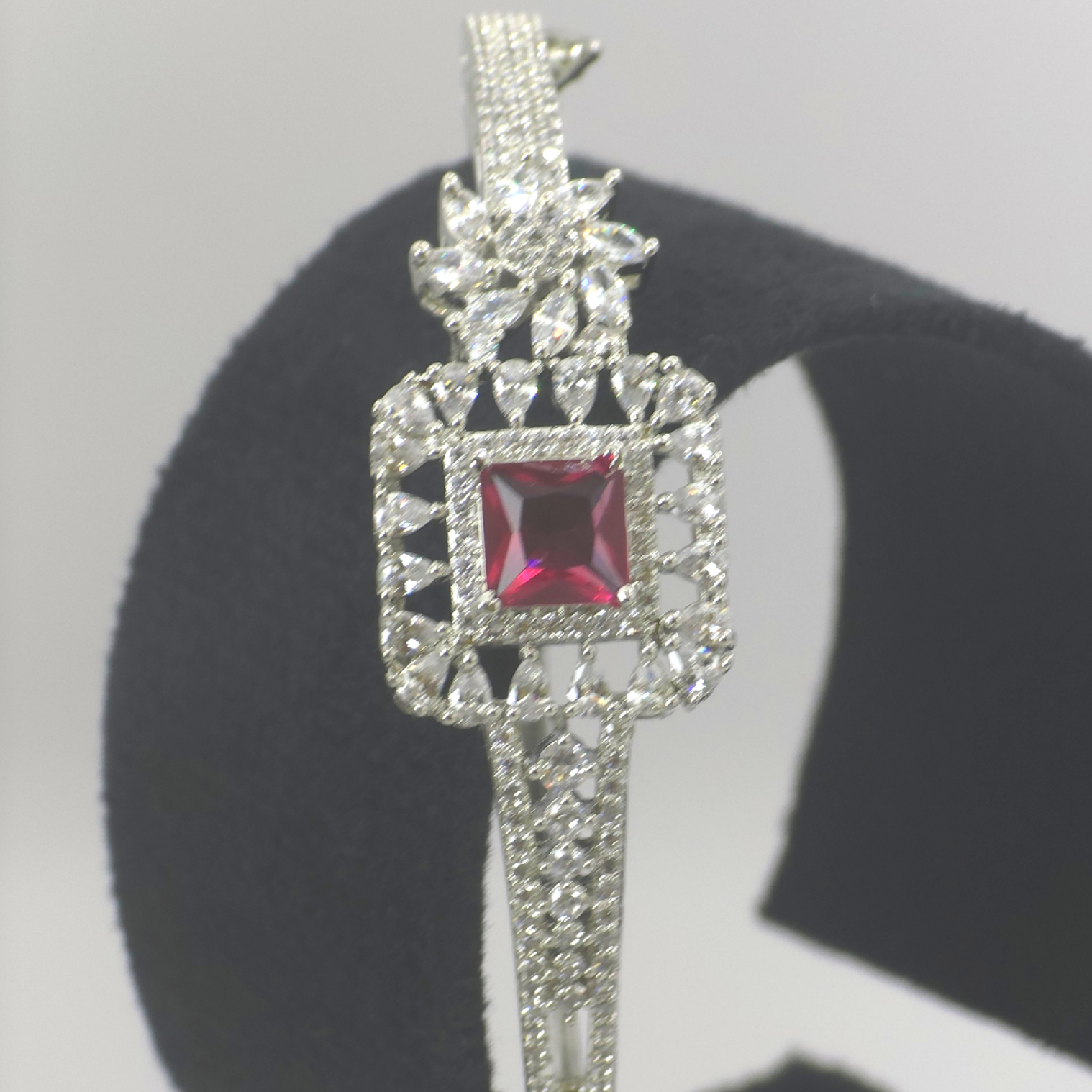 Exclusive Silver Bracelet with Pink Cubic Zirconia Stone