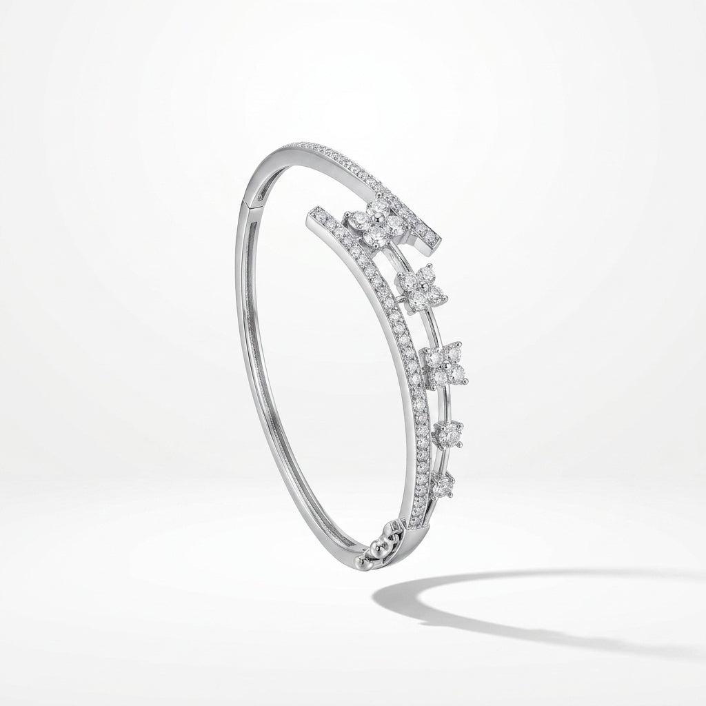 Modern Floating Starburst Silver Bracelet | سوار النجوم الفضي العصري بتصميم عائم
