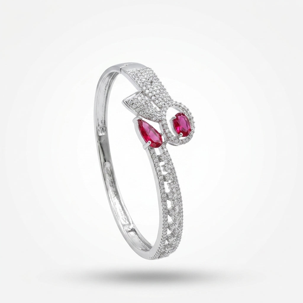 Silver Radiance Ruby-Stone Starburst Bracelet | سوار النجوم الفضي بأحجار الياقوت المتلألئة
