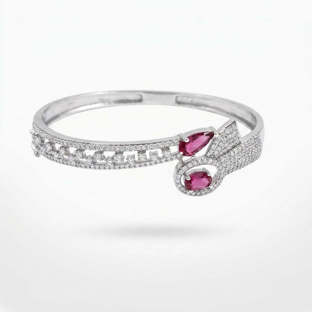 Silver Radiance Ruby-Stone Starburst Bracelet | سوار النجوم الفضي بأحجار الياقوت المتلألئة