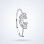 Modern Floating Emerald-Cut Silver Bracelet | سوار فضي عصري بقطع الزمرد العائم