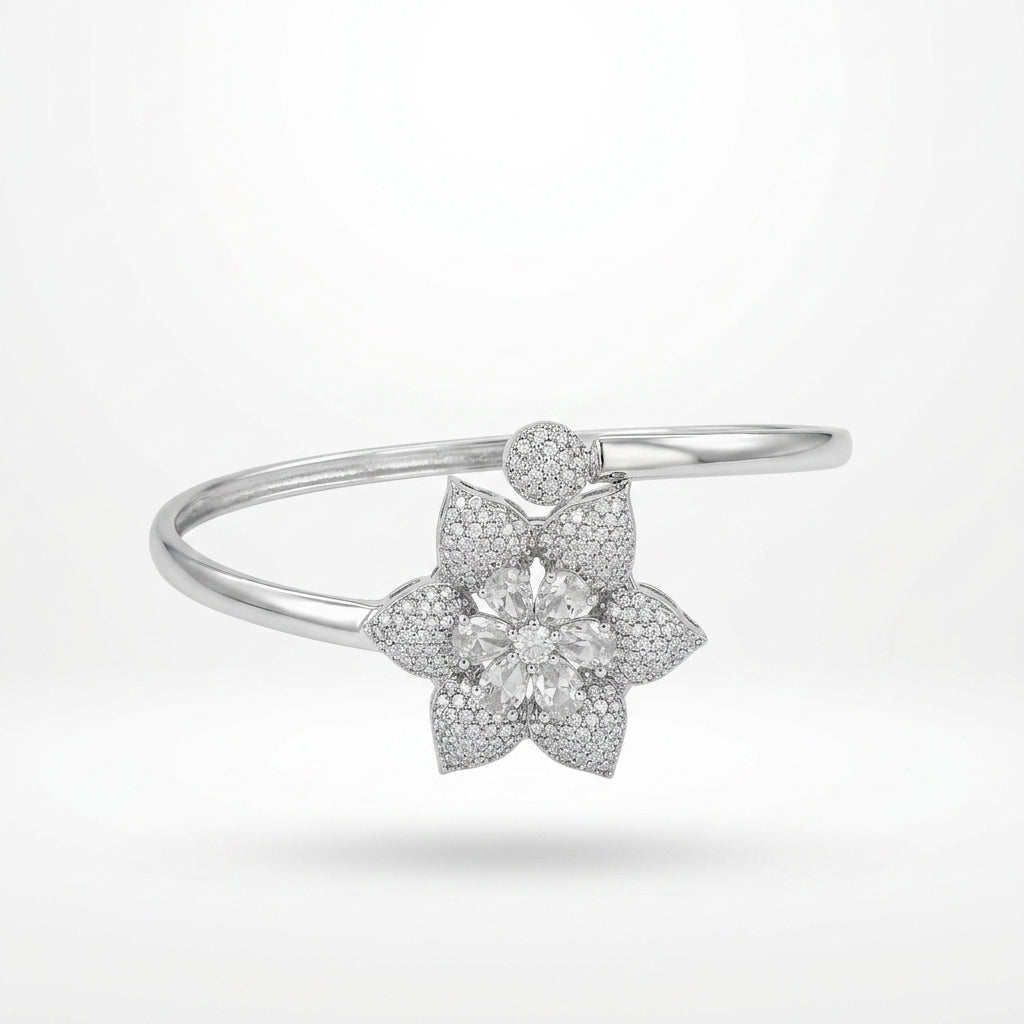 Gilded Botanical Bloom Pave Bracelet | سوار براعم الذهب المرصع بالبافيه