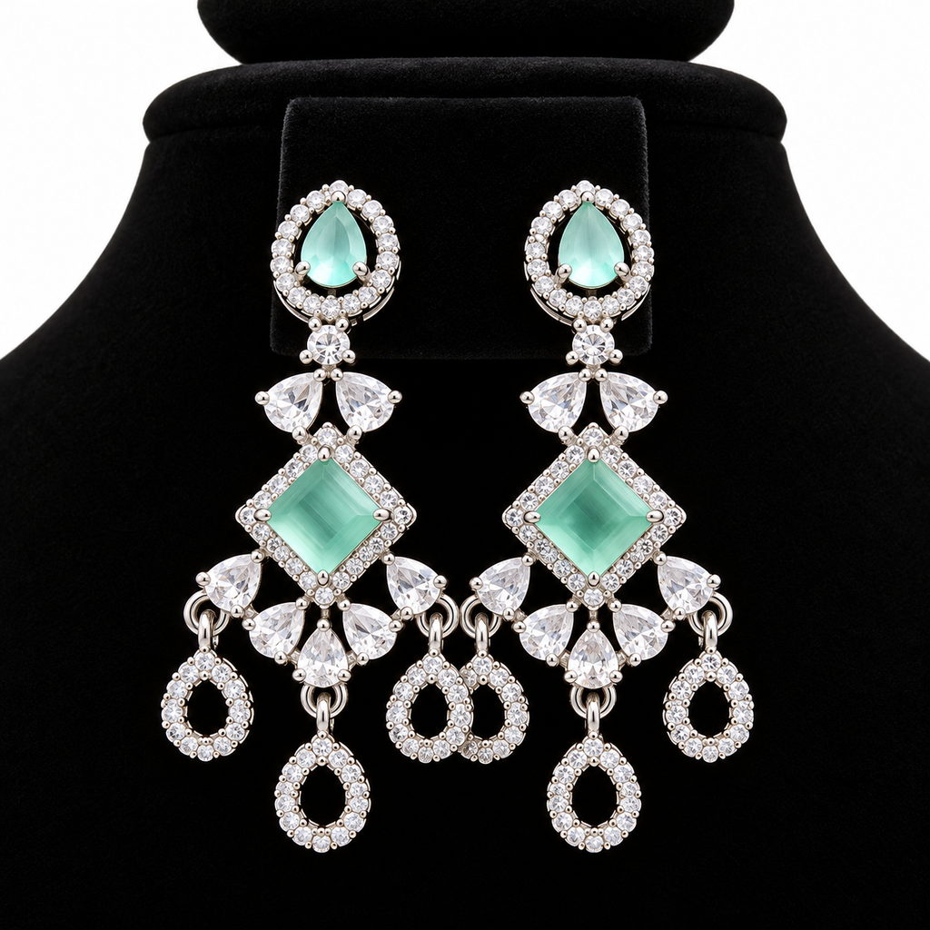 Mint Crystal Chandelier Necklace & Earrings Set | طقم عقد وأقراط كريستالي بتصميم الشاندليير