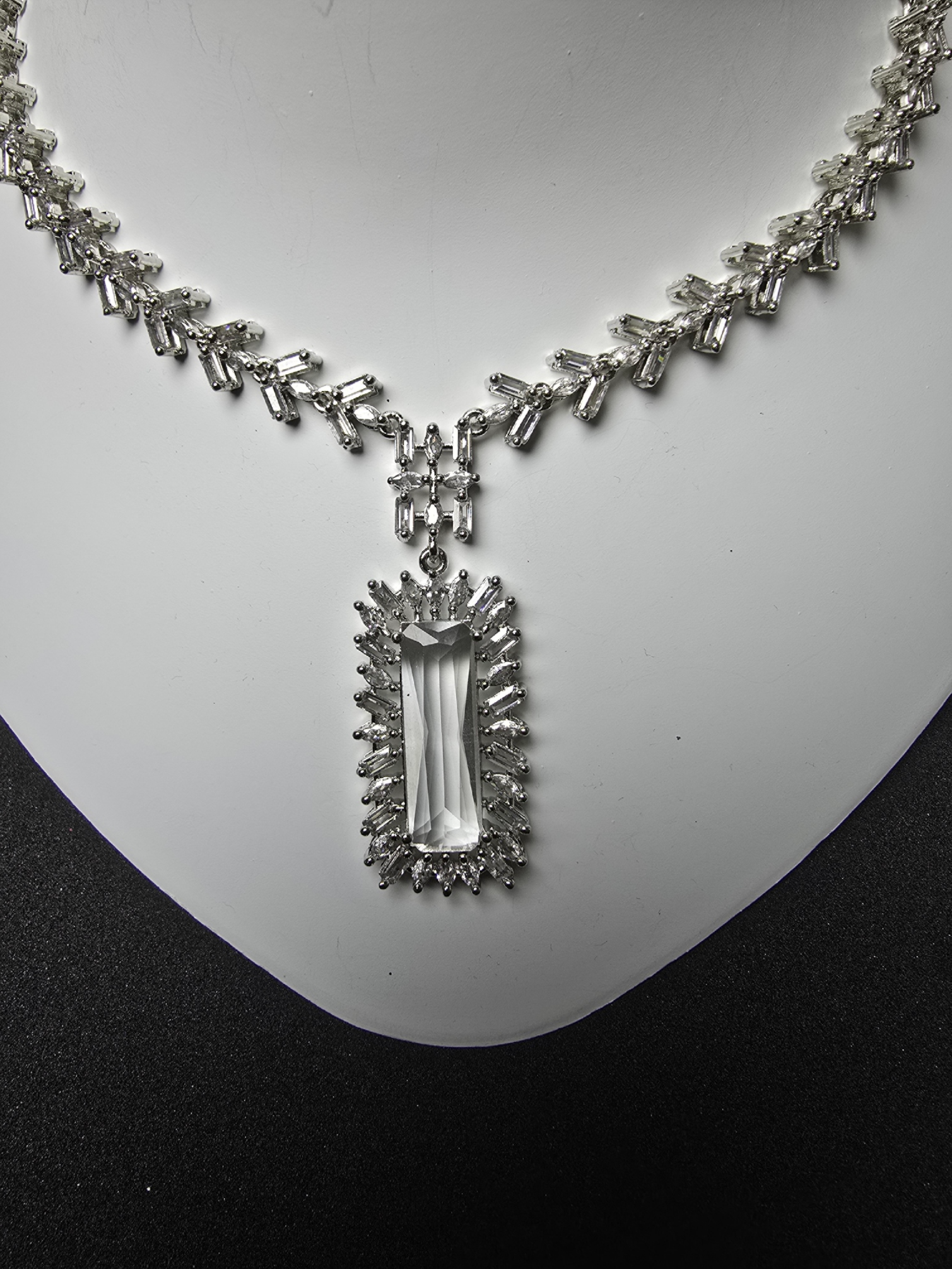 Elegant Cubic Zirconia Necklace & Earring Set – Timeless Party Collection