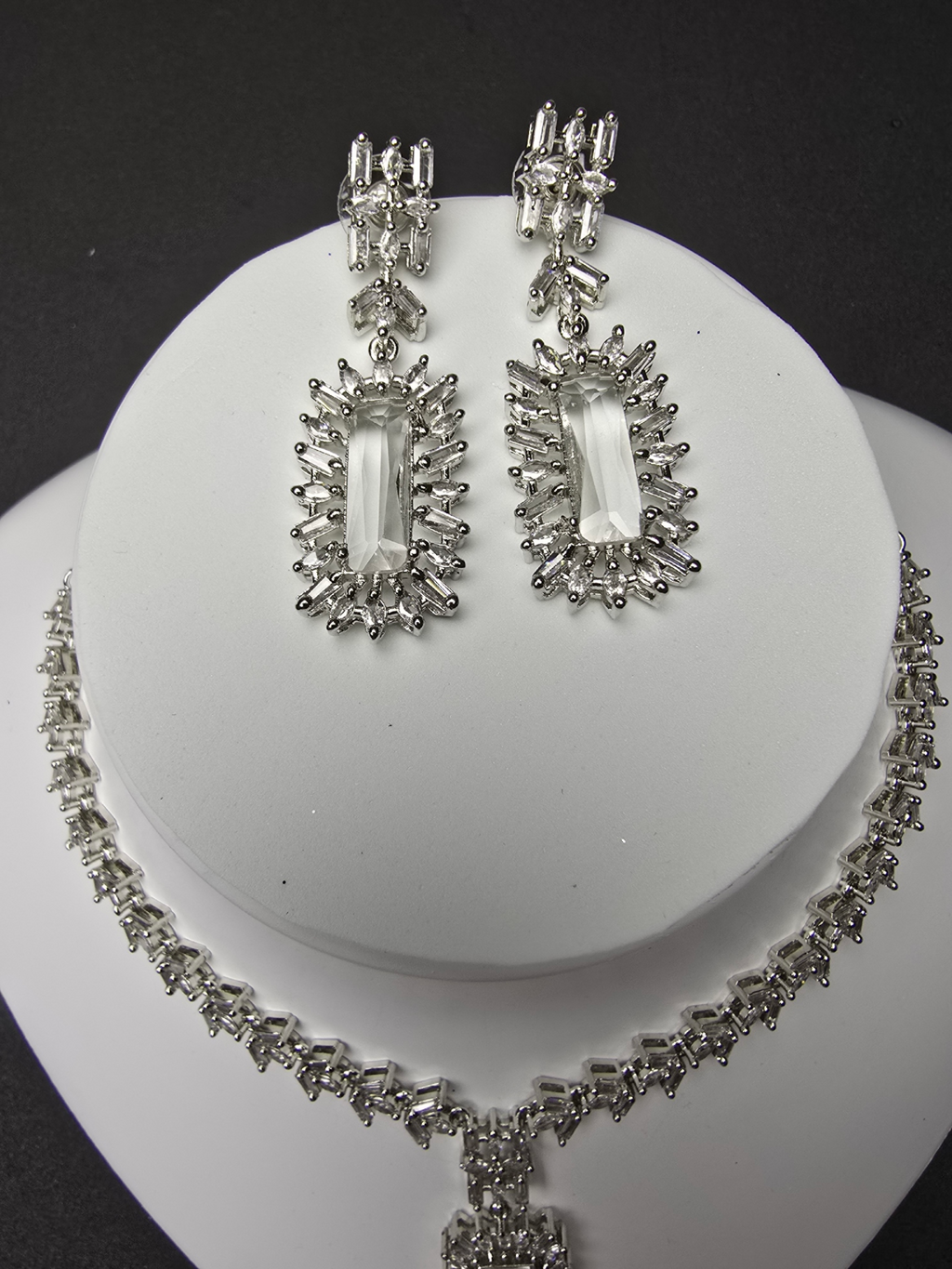 Elegant Cubic Zirconia Necklace & Earring Set – Timeless Party Collection