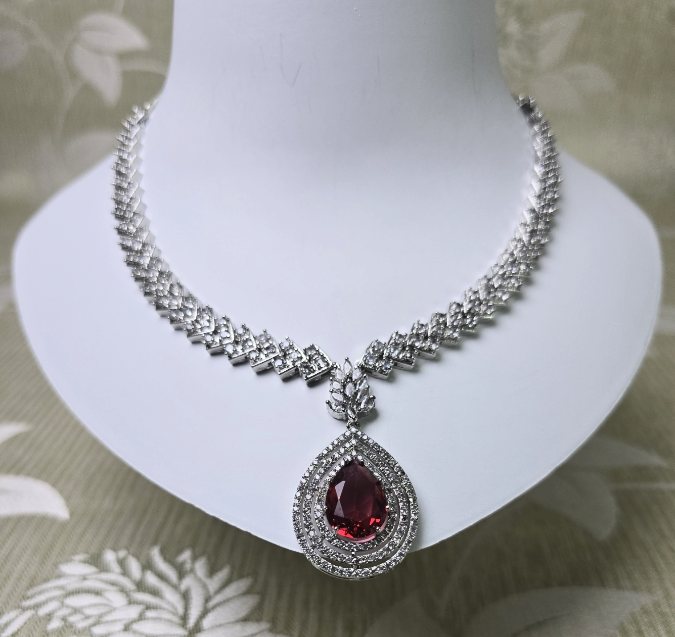 Elegant Red Cubic Zirconia Half-Set – Party & Wedding Collection