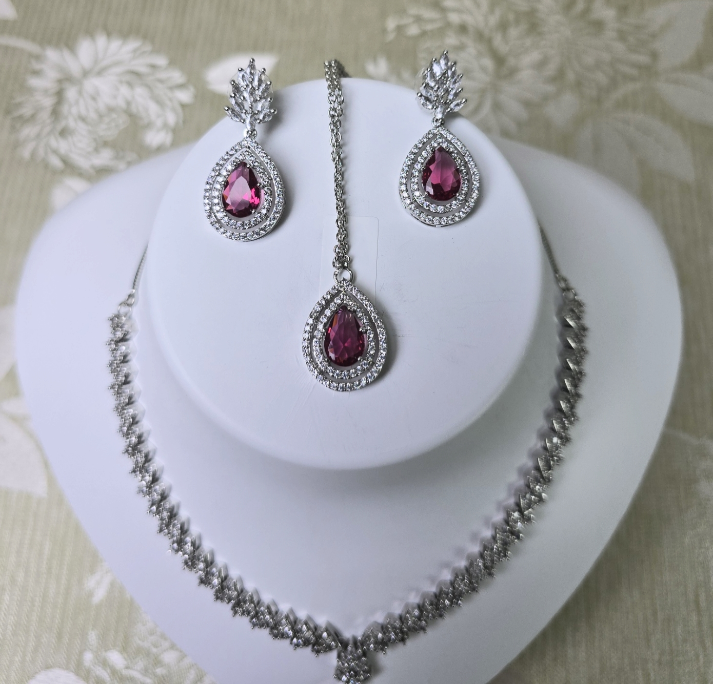 Elegant Red Cubic Zirconia Half-Set – Party & Wedding Collection