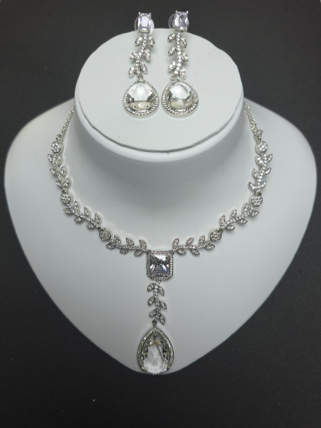 Elegant Cubic Zirconia Half-Set – Party & Occasion Wear Collection