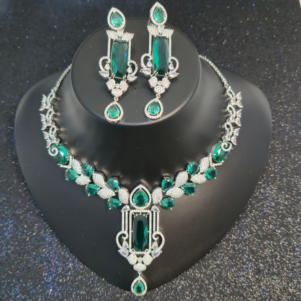 Elegant Green Cubic Zirconia Necklace – Refined Party Collection
