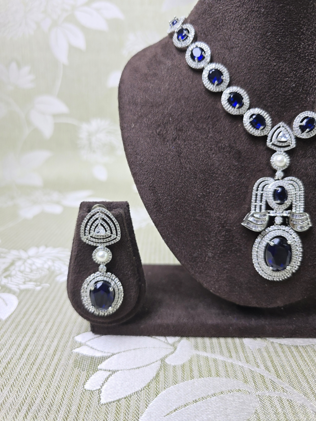 Exquisite Blue Cubic Zirconia Necklace Set – Luxury Party Collection