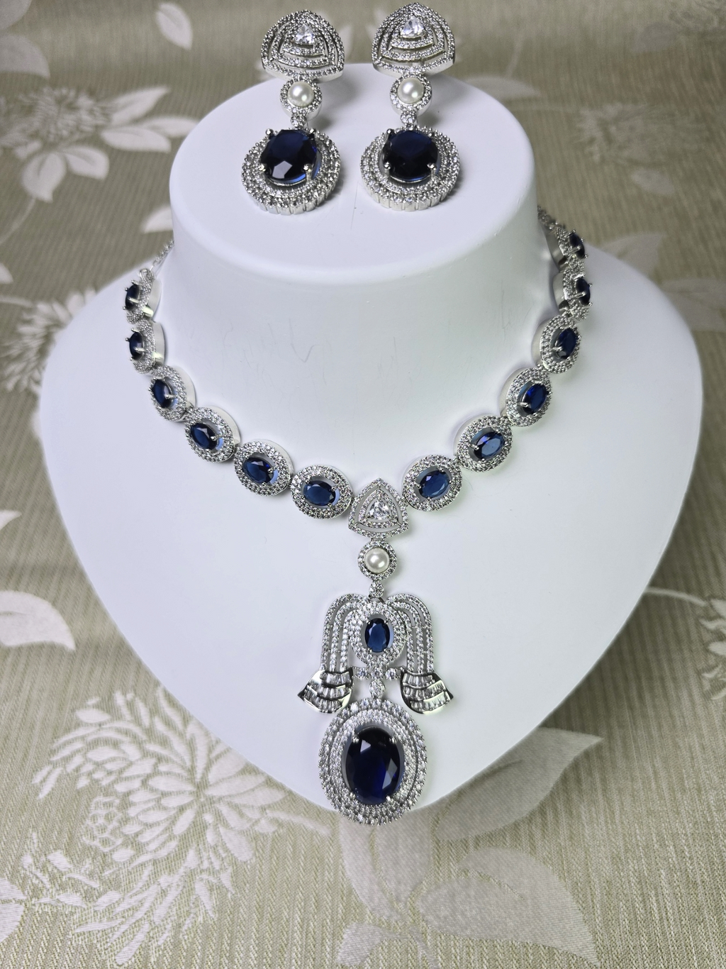 Exquisite Blue Cubic Zirconia Necklace Set – Luxury Party Collection