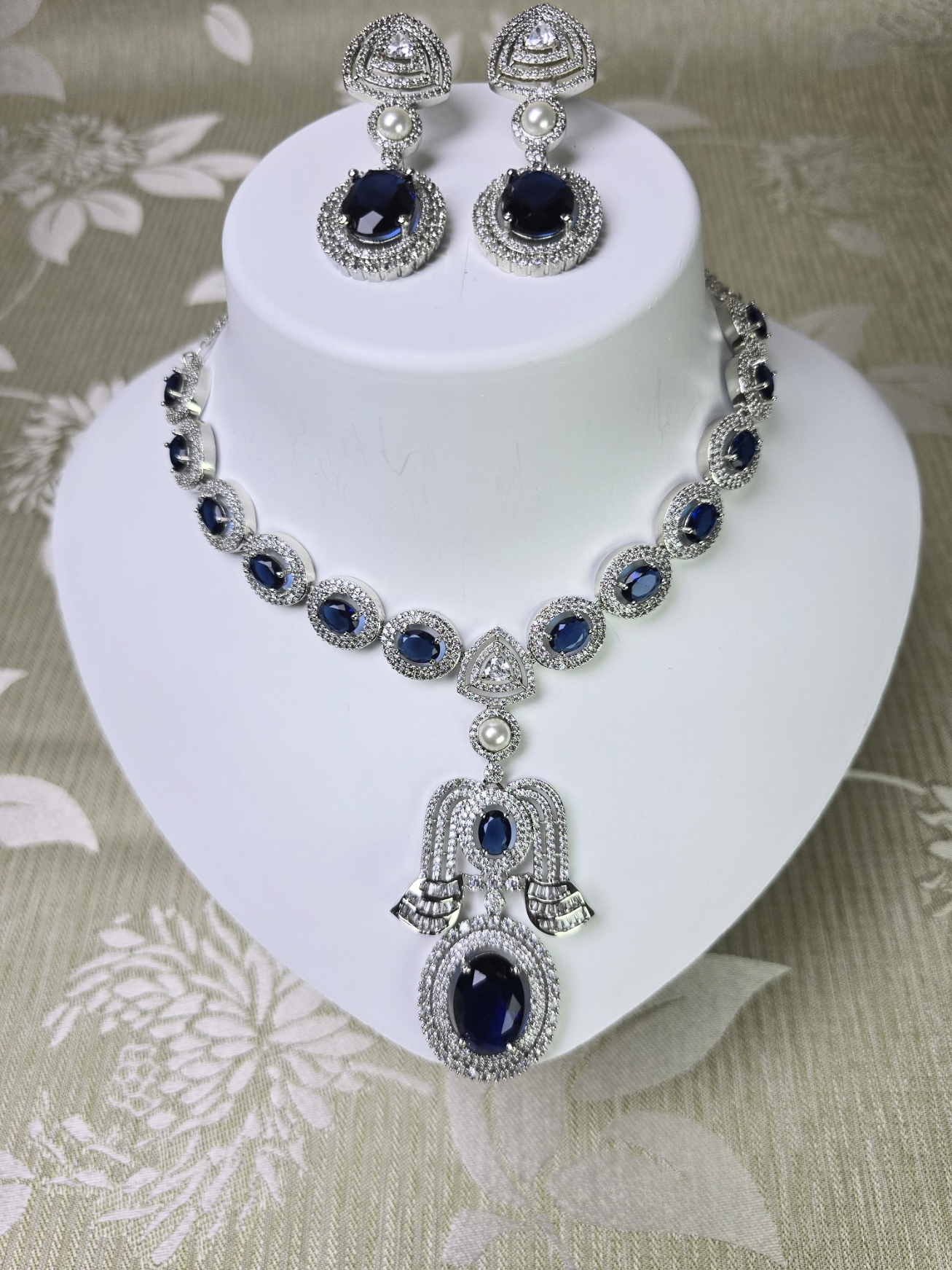 Exquisite Blue Cubic Zirconia Necklace Set – Luxury Party Collection